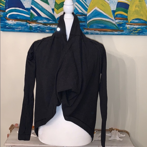 lululemon athletica Sweaters - Grey Lululemon Pullover! Super cute!